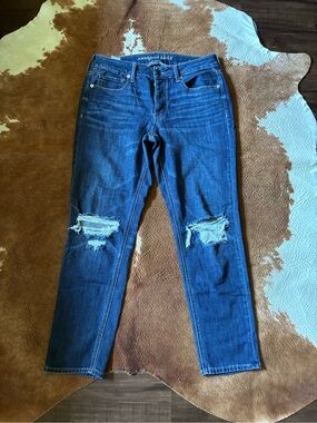 American Eagle Outfitters High Rise Distressed Dark Blue Jeans